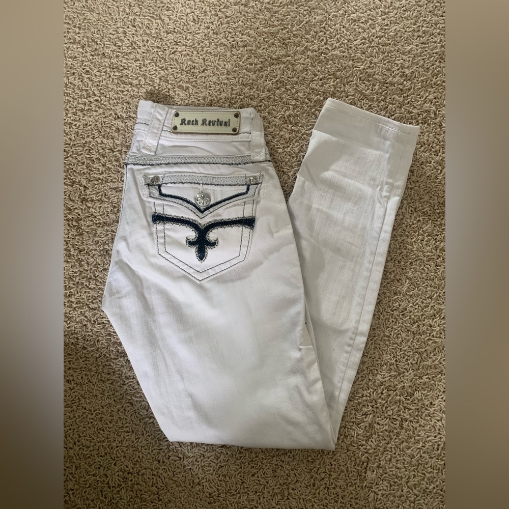 Rock Revival- statement white skinny Jean!
